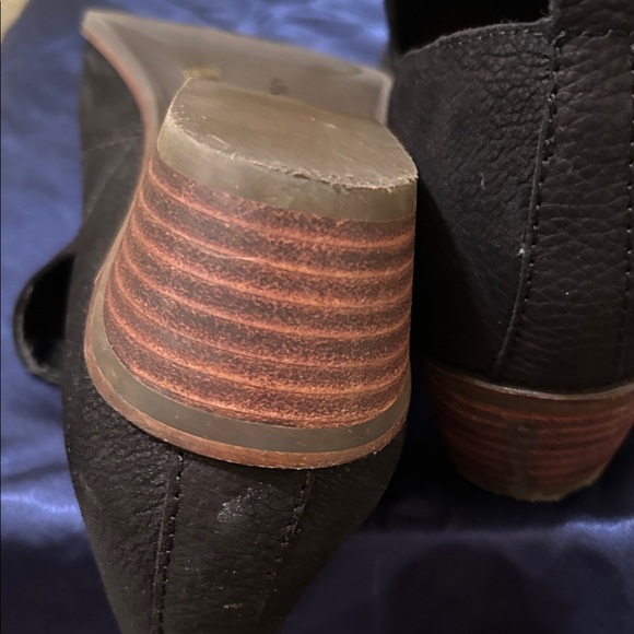 Lucky Brand Women’s Black Leather Loafers. Size 8.5  Slight normal wear. - Picture 7 of 9